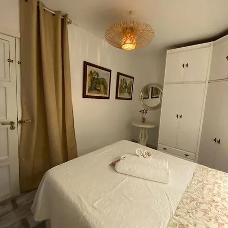 9 Private Aparthotel *