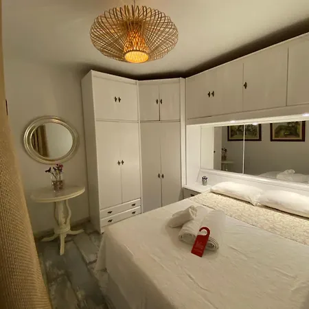 9 Private Aparthotel *