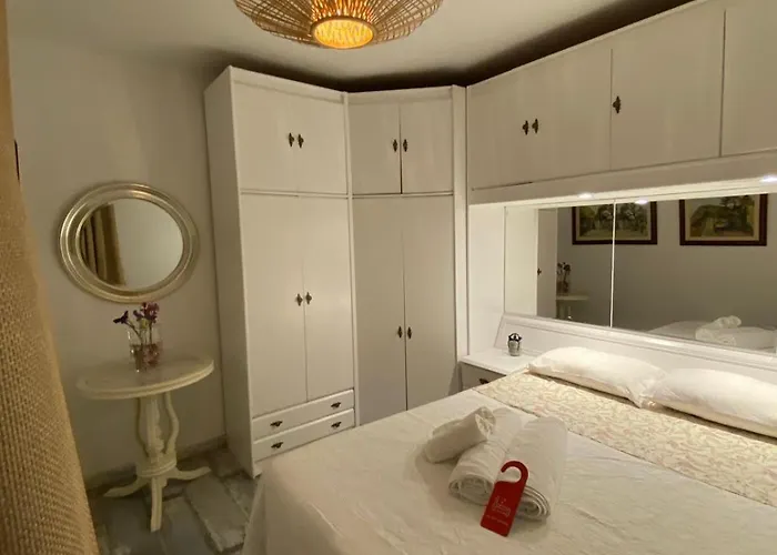 9 Private Aparthotel *