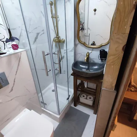 9 Private Aparthotel